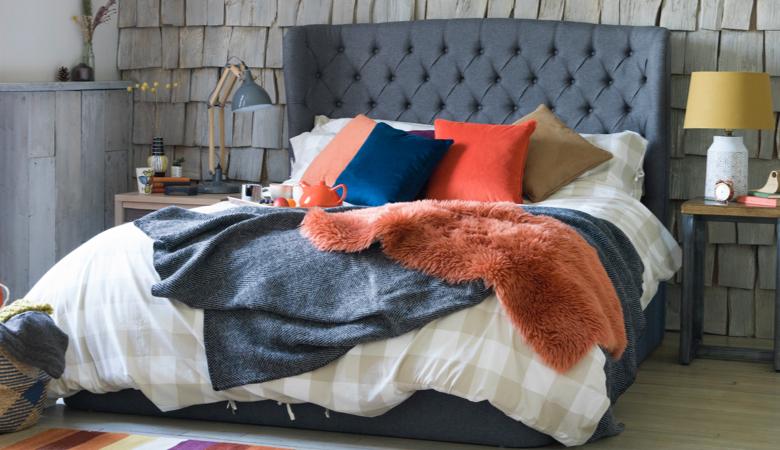 12131 7 warm and cosy bedroom ideas_thumbnail